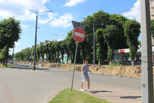 Відкриють у вересні: що коїться на перекритому проспекті Волі у Луцьку (фото)
