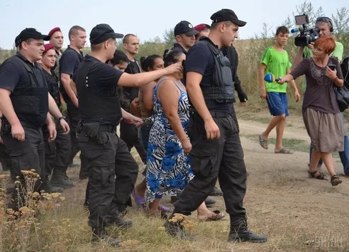 Чому в Україні почали більше нападати на ромів?