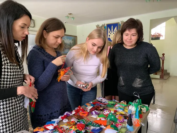 У Підгайцях відбувся благодійний ярмарок на підтримку акції «Тепла іграшка надії» (фото)