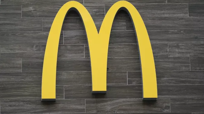McDonald's переходить на паперові кришечки для напоїв