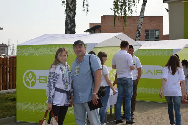 Ірина  Дудка - дружина Євгена Дудки і Тарас Божидарнік