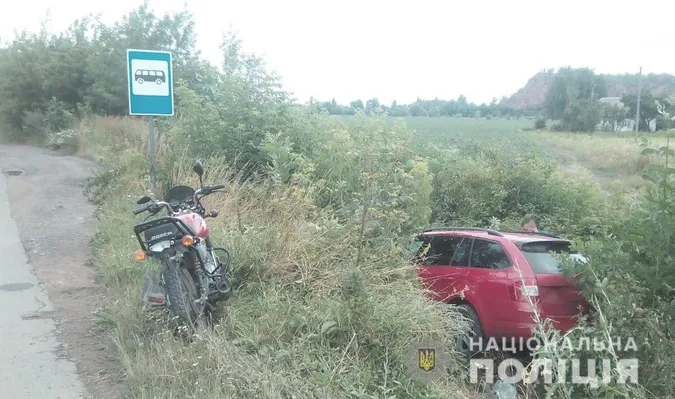 Виїхав на головну: в аварії на Волині постраждав мотоцикліст