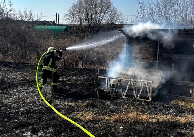 У Володимирі пустощі дітей з вогнем закінчилися великою пожежею