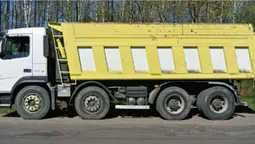 У Ковелі затримали дві вантажівки з піском без документів