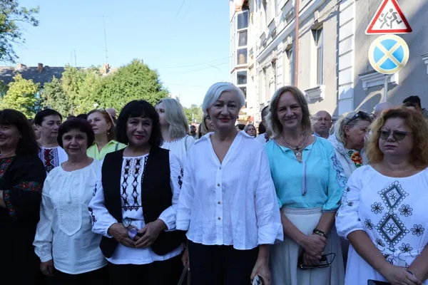 День Державного Прапора України: у Луцьку урочисто підняли синьо-жовтий стяг (фото)