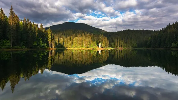 І море, і гори: куди податися у відпустку в Україні