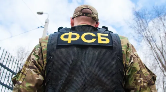 На Херсонщині ФСБшники і військовослужбовці рф не поділили крадене авто (перехоплена розмова)