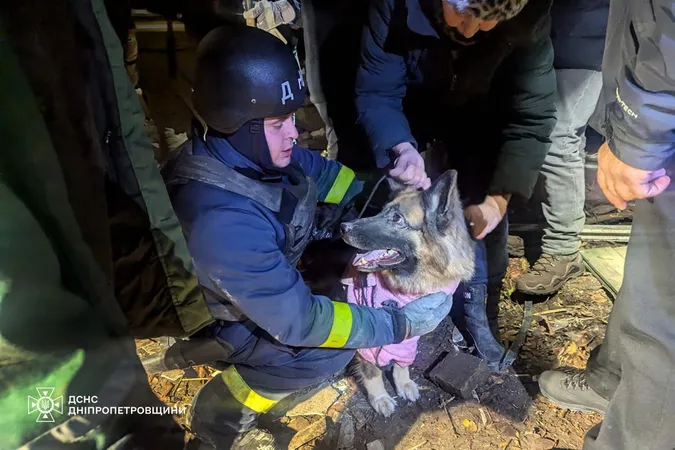 Ворог балістикою вдарив по житловому будинку в Кривому Розі