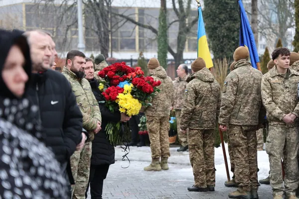 У Луцьку попрощалися з загиблим на війні відомим спортсменом Олексієм Бондаренком (фото)