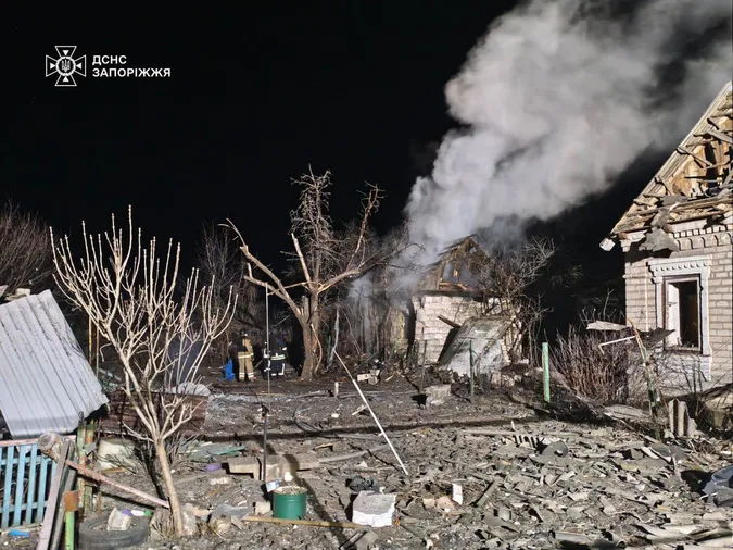 У Запоріжжі ворожі дрони атакували будинки: серед постраждалих – однорічна дитина (фото)