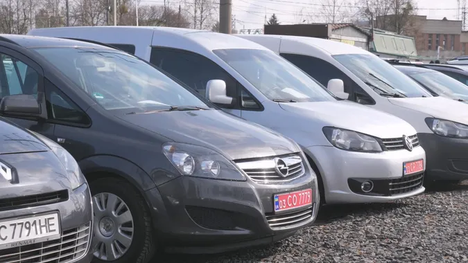 Луцький автобазар: як вибрати вживане авто і не прогадати (відео)