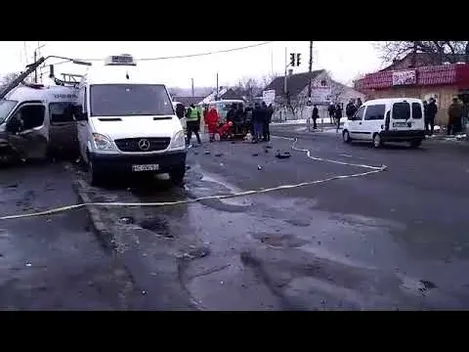 На Волині поліцейський автомобіль врізався у стовп (фото)